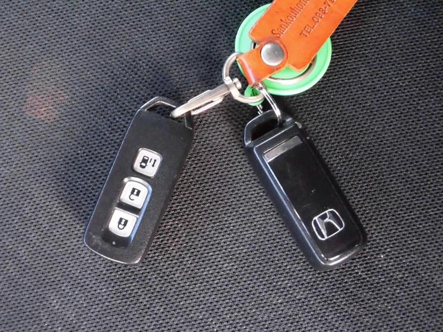 Ｎ－ＢＯＸカスタム Ｇ・Ｌパッケージ　無限フロントグリル　無限サイドバイザー　ローダウン　ドラレコ　純１４ＡＷ　片側パワスラ　ナビＴＶ　バックカメラ　ＢＴ音楽　ＥＴＣ　ＡＵＸ　フォグランプ　スマートキー　車内清掃済（52枚目）