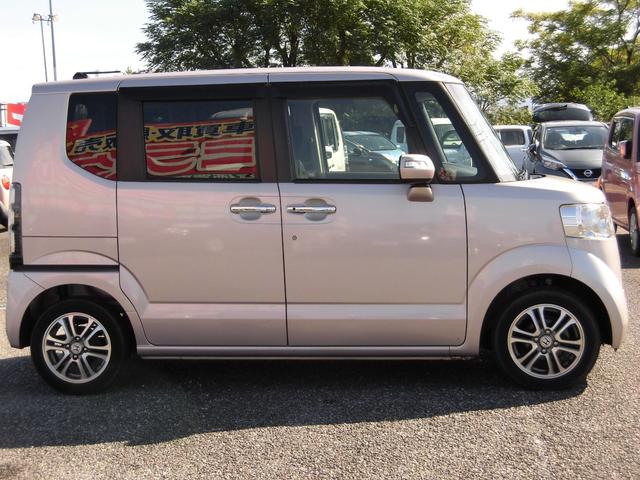Ｎ－ＢＯＸ Ｇ　ＳＳパッケージ　特別使用車　両側パワースライドドア　社外ナビＴＶ　ＢＴ接続　ステアリングリモコン　前後ドラレコ　バックカメラ　純１４ＡＷ　スマートキー　ＥＴＣ　車内清掃済（11枚目）