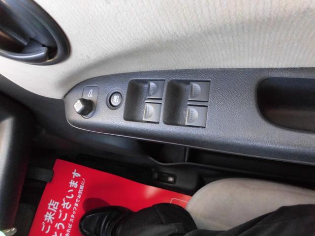 ライフ C CDオーディオ エアコン パワステ ABS 衝突安全ボディ フルフラット ウォークスルー(19枚目)