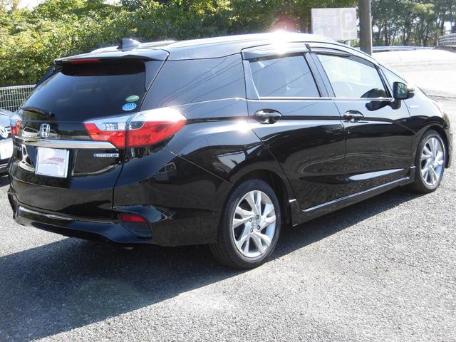 シャトル ハイブリッドＺ　ＳＤナビＴＶ　純１６ＡＷ　バックカメラ　シートヒーター　ＬＥＤオートライト　ＣＴＢＡ（シティブレーキアクティブシステム）　フォグランプ　ＥＴＣ　スマートキー　　車内清掃済（10枚目）