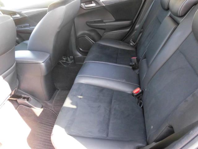 シャトル ハイブリッドＺ　ＳＤナビＴＶ　純１６ＡＷ　バックカメラ　シートヒーター　ＬＥＤオートライト　ＣＴＢＡ（シティブレーキアクティブシステム）　フォグランプ　ＥＴＣ　スマートキー　　車内清掃済（40枚目）