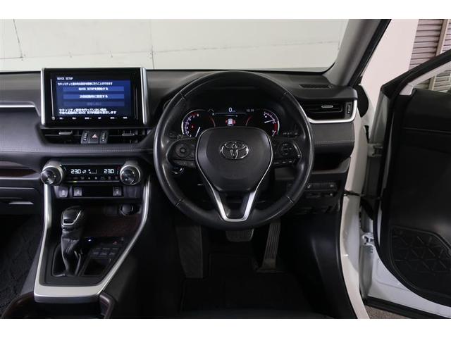 ＲＡＶ４ Ｇ　パワーウインドウ　地デジ　スマートキ－　クルーズＣ　ＥＴＣ　エアバッグ　ナビ・ＴＶ　４ＷＤ　横滑り防止機能　ＡＢＳ　イモビライザー　キーレス　カーテンエアバック　アルミホイール　パワーステアリング（3枚目）