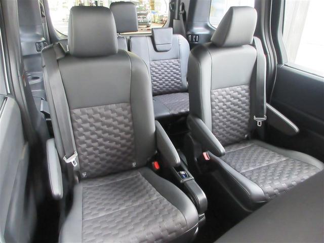 ヴォクシー ハイブリッドＳ－Ｚ　パワーウィンドウ　ＤＶＤ再生機能　インテリキー　横滑防止装置　地デジＴＶ　アクティブクルーズコントロール　フルオートエアコン　リアカメラ　エアバッグ　ＡＢＳ　１００Ｖ充電　ナビＴＶ　ＷＡＣ　キーレス（6枚目）