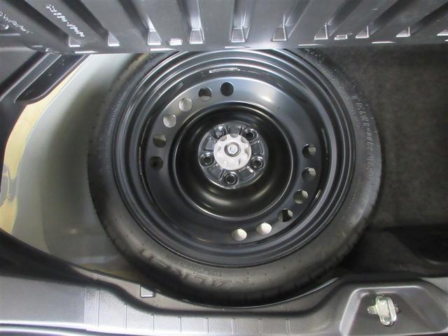 ヴォクシー ハイブリッドＳ－Ｚ　パワーウィンドウ　ＤＶＤ再生機能　インテリキー　横滑防止装置　地デジＴＶ　アクティブクルーズコントロール　フルオートエアコン　リアカメラ　エアバッグ　ＡＢＳ　１００Ｖ充電　ナビＴＶ　ＷＡＣ　キーレス（8枚目）