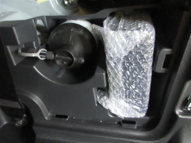 シエンタ ハイブリッドZ TSS エアバック キーレスエントリー ナビTV イモビライザー 整備記録簿 バックモニター LEDヘッドライト ETC車載器 横滑り防止 スマートキー オートエアコン サイドエアバッグ WSRS(9枚目)