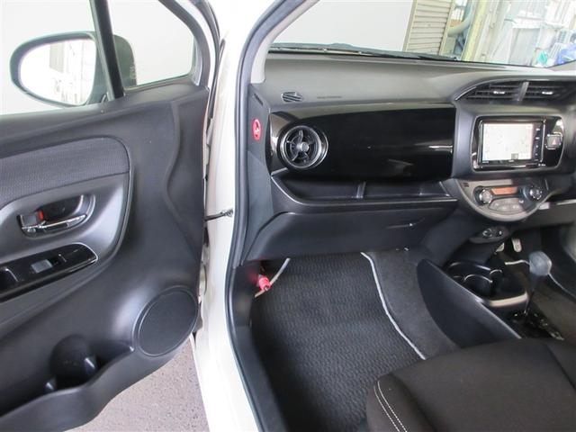 ヴィッツ ハイブリッドF セーフティーエディションII バックモニタ 衝突軽減 エアバッグ スマートキ ESC オートエアコン DVD再生可 盗難防止装置 ドライブレコーダー フルセグTV ETC ABS LEDヘッドライト キーレス メモリーナビ(4枚目)