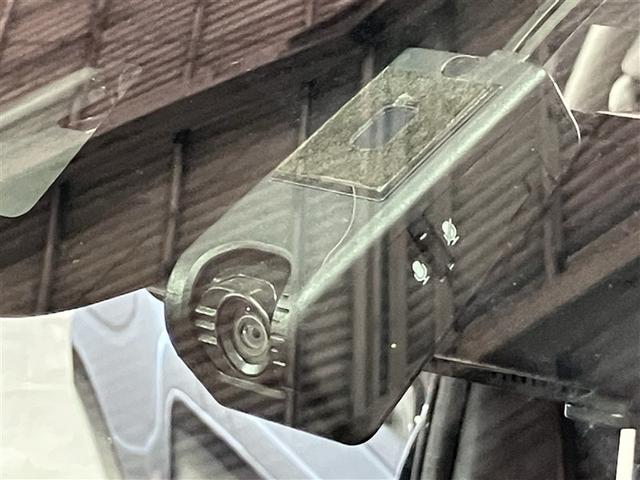 ライズ Ｚ　誤発進抑制機能　エアコン　エアロ　スマートキー＆プッシュスタート　地デジＴＶ　ドライブレコーダ　ＶＳＡ　盗難防止装置　アイドリングストップ機能　クルコン　バックモニター　ナビ＆ＴＶ　ＬＥＤヘッドライト（10枚目）