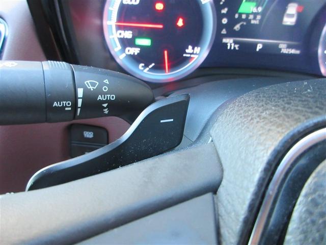 クラウンハイブリッド ＲＳアドバンス　地デジ　衝突被害軽減装置　ドライブレコーダ　ＬＥＤヘットライト　後カメラ　クルコン　ＡＣ　Ｐシート　エアバッグ　ナビＴＶ　セキュリティーアラーム　１００Ｖ充電　キーフリー　スマートキ　パワーウィンドウ（13枚目）