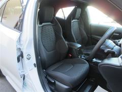 低燃費で環境にもやさしいハイブリッド車です。トヨタ専用診断機器でハイブリッドシステムを綿密に点検してあります！ 5