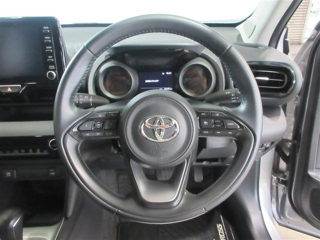 ヤリスクロス G リヤカメラ 点検記録簿 スマートエントリー イモビライザー DVD再生機能 オートエアコン アルミホイール キーレス パワーウィンドウ クルコン ABS ドライブレコーダー エアバッグ 横滑防止装置(9枚目)