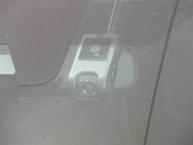 ヤリスクロス G リヤカメラ 点検記録簿 スマートエントリー イモビライザー DVD再生機能 オートエアコン アルミホイール キーレス パワーウィンドウ クルコン ABS ドライブレコーダー エアバッグ 横滑防止装置(12枚目)