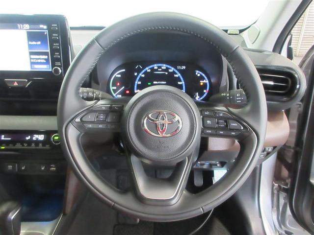 ヤリスクロス ハイブリッドZ ドライブレコーダ インテリジェントキー アルミホイル LEDライト リアカメラ クルーズコントロール 整備記録簿 横滑り防止システム ナビTV メモリーナビゲーション 電動シ-ト パワステ キーフリー(10枚目)