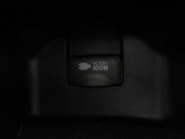 クラウンハイブリッド RS リミテッド LEDヘッドライト サイドエアバッグ 半革 盗難防止システム Pシート Bカメラ エアバッグ DVD ABS クルーズコントロール キーレス フルセグ スマートキー アルミホイール メモリーナビ(12枚目)