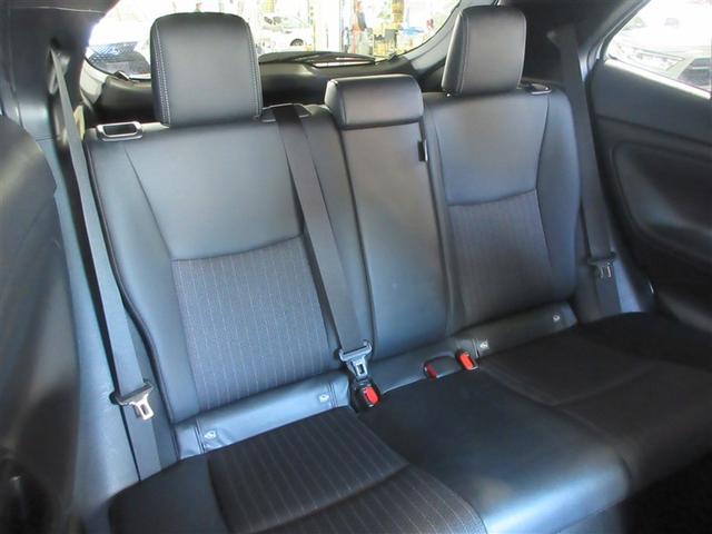 ヤリスクロス ハイブリッドＺ　インテリジェントキー　アルミホイル　ＬＥＤライト　リアカメラ　クルーズコントロール　整備記録簿　横滑り防止システム　パワステ　オートエアコン　キーフリー　ハーフレザーシート　イモビライザ　エアバッグ（10枚目）