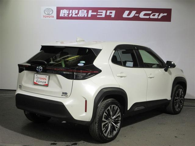 ヤリスクロス ハイブリッドＺ　クルーズＣ　横滑防止装置　リアカメラ　ＬＥＤライト　メモリーナビゲーション　点検記録簿　盗難防止装置　電動シート　ＡＷ　キーレス　スマートキー　ＡＢＳ　半革シート　ナビ　４ＷＤ　ＥＴＣ　ＡＣ１００Ｖ（2枚目）