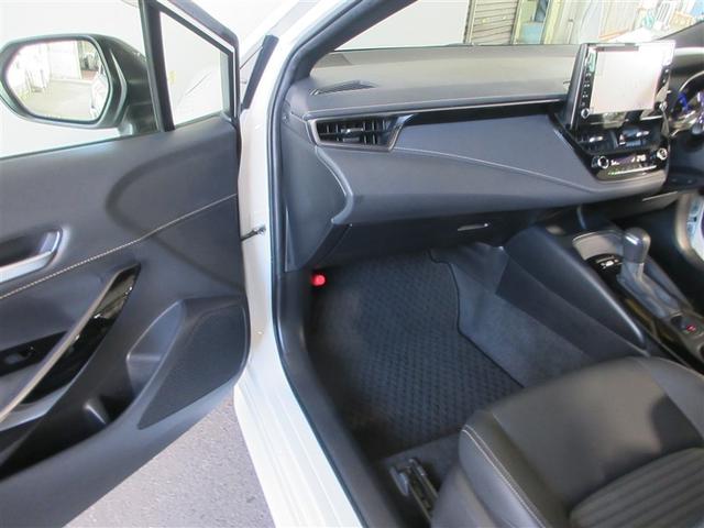 カローラ ハイブリッド　ダブルバイビー　半革シート　衝突軽減システム　ＥＴＣ付き　ＬＥＤランプ　パワーウィンドウ　バックモニタ　キーレスエントリー　ＡＡＣ　記録簿有　エアバッグ　オートクルーズコントロール　盗難防止装置　アルミホイール　ナビ（4枚目）