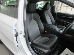 低燃費で環境にもやさしいハイブリッド車です。トヨタ専用診断機器でハイブリッドシステムを綿密に点検してあります！ 5
