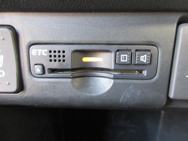 Ｎ－ＢＯＸカスタム Ｇ　ＳＳパッケージ　点検記録簿　運転席助手席エアバッグ　ナビ＆ＴＶ　リアカメラ　スマートキーシステム　盗難警報装置　アルミ　ＶＳＡ　ワンセグ　メモリーナビ　ＡＵＴＯエアコン　パワステ　ＡＢＳ　パワーウインドウ　ＥＴＣ（16枚目）