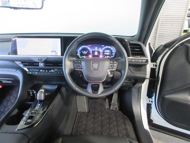 クラウンスポーツ Z ムーンルーフ AWD フルセグテレビ ETC車載器 TVナビ クルコン 横滑り防止装置 エアバッグ 本革 AC100V メモリナビ ドラレコ キーレス 盗難防止装置 ABS 記録簿 アルミ(3枚目)