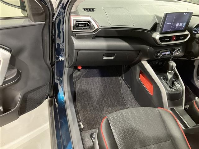 ライズ Z 誤発進抑制機能 エアコン テレビ スマートキー&プッシュスタート 地デジTV VSA 盗難防止装置 アイドリングストップ機能 クルコン バックモニター LEDヘッドライト アルミホイール Wエアバック(4枚目)