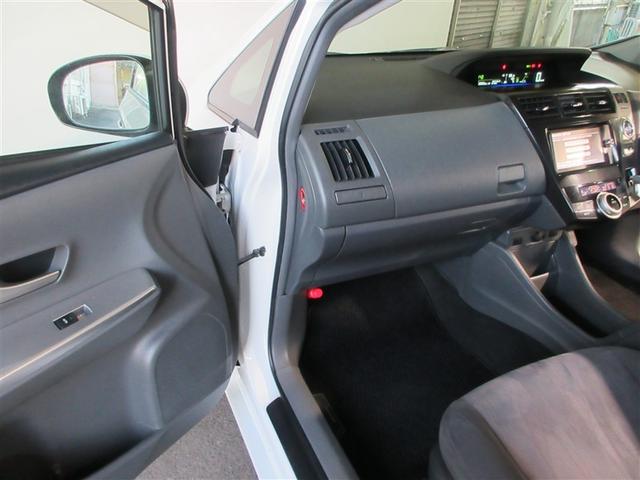 プリウスα Ｇ　Ｂモニタ　盗難防止装置　エアバッグ　ＡＢＳ　地デジＴＶ　オートクルーズコントロール　Ｗエアバック　ＴＶナビ　ＤＶＤ再生機能　キーフリーキー　フルオートエアコン　定期点検記録簿　パワーステアリング　ＡＷ（4枚目）