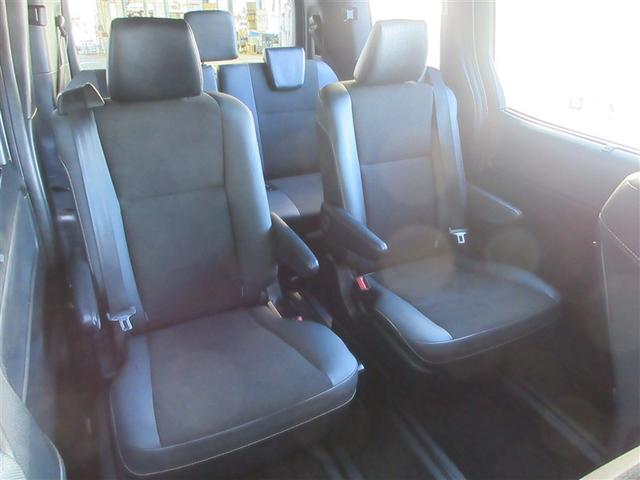 ノア ハイブリッドＳｉ　ダブルバイビーＩＩ　ハーフレザーＳ　Ｂカメラ　横滑り防止装置　記録簿有　ＬＥＤ　地デジ　ドラレコ　オートクルーズ　ＤＶＤ再生可　メモリナビ　エアバッグ　ＥＴＣ　ナビ＆ＴＶ　ＡＢＳ　アルミホイール　スマートキ　キーレス（6枚目）