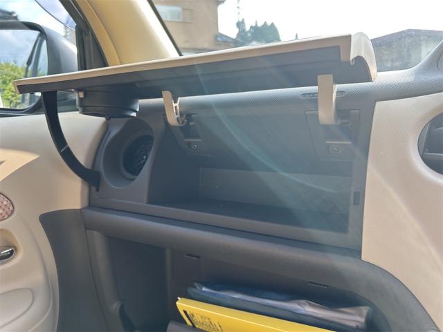 シエンタ G ETC バックカメラ ナビ TV 両側スライド・片側電動 HID スマートキー 電動格納ミラー 3列シート CVT アルミホイール CD 衝突安全ボディ ABS エアコン パワーステアリング(10枚目)