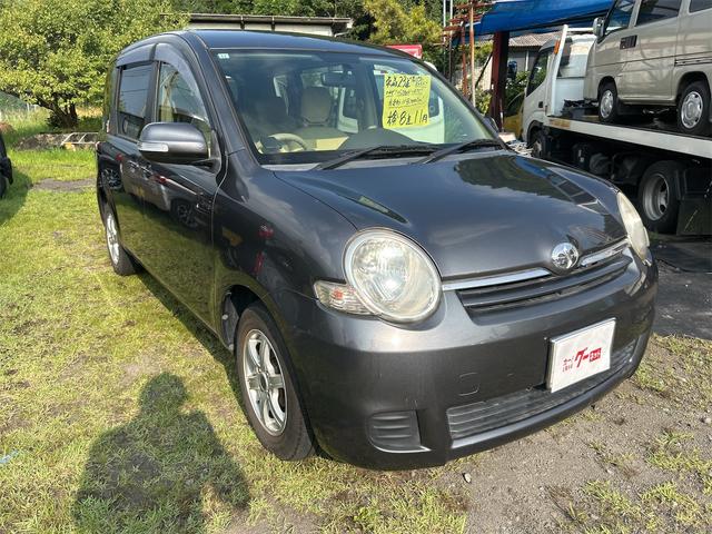 シエンタ G ETC バックカメラ ナビ TV 両側スライド・片側電動 HID スマートキー 電動格納ミラー 3列シート CVT アルミホイール CD 衝突安全ボディ ABS エアコン パワーステアリング(13枚目)