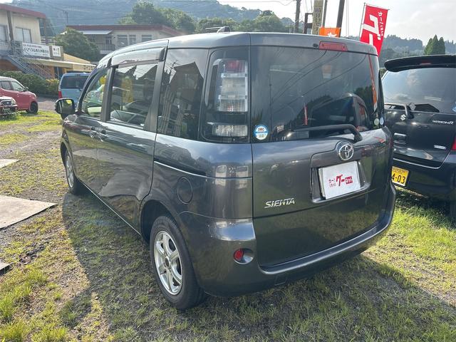 シエンタ G ETC バックカメラ ナビ TV 両側スライド・片側電動 HID スマートキー 電動格納ミラー 3列シート CVT アルミホイール CD 衝突安全ボディ ABS エアコン パワーステアリング(16枚目)