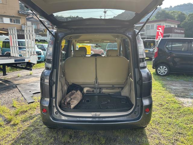 シエンタ G ETC バックカメラ ナビ TV 両側スライド・片側電動 HID スマートキー 電動格納ミラー 3列シート CVT アルミホイール CD 衝突安全ボディ ABS エアコン パワーステアリング(19枚目)