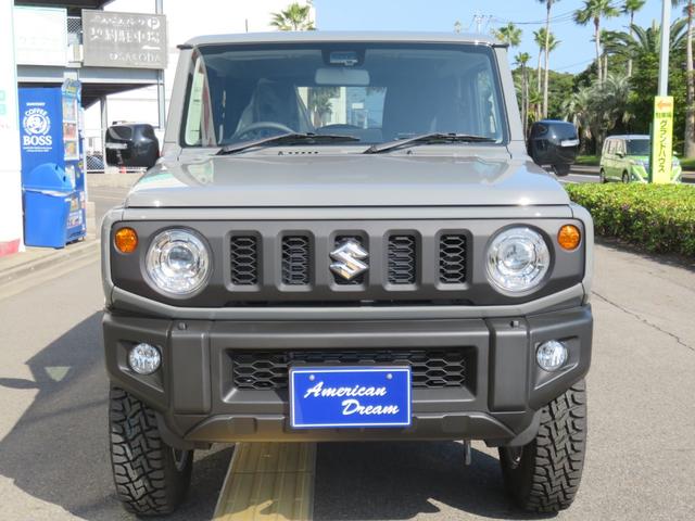 ジムニー XC 届出済未使用車 4WD AT車 衝突被害軽減システム LEDヘッドランプ TOYOオープンカントリータイヤ 純正16インチアルミ クリアランスソナー レーンアシスト 背面タイヤ フロアマット(7枚目)