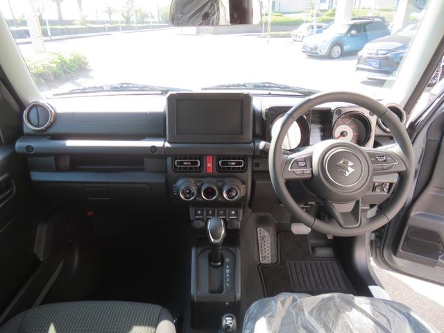 ジムニー XC 届出済未使用車 4WD AT車 衝突被害軽減システム LEDヘッドランプ TOYOオープンカントリータイヤ 純正16インチアルミ クリアランスソナー レーンアシスト 背面タイヤ フロアマット(29枚目)