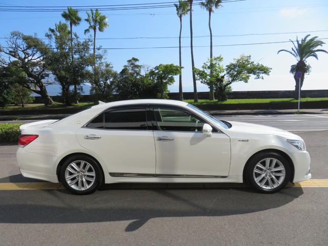 クラウンハイブリッド アスリートＳ　純正ナビ　フルセグＴＶ　バックカメラ　ブルートゥース　キセノンランプ　ＬＥＤフォグランプ　クリアランスソナー　純正１７ンチアルミ　ビルトインＥＴＣ　前席パワーシート　クルコン　プッシュスタート（13枚目）