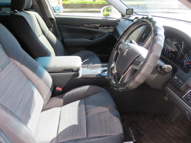 クラウンハイブリッド アスリートＳ　純正ナビ　フルセグＴＶ　バックカメラ　ブルートゥース　キセノンランプ　ＬＥＤフォグランプ　クリアランスソナー　純正１７ンチアルミ　ビルトインＥＴＣ　前席パワーシート　クルコン　プッシュスタート（28枚目）