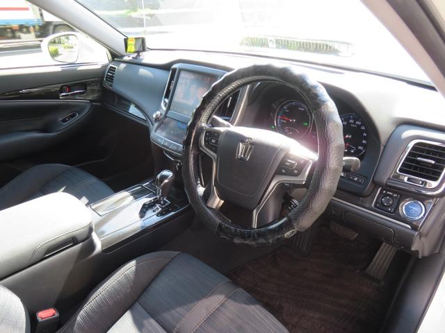 クラウンハイブリッド アスリートＳ　純正ナビ　フルセグＴＶ　バックカメラ　ブルートゥース　キセノンランプ　ＬＥＤフォグランプ　クリアランスソナー　純正１７ンチアルミ　ビルトインＥＴＣ　前席パワーシート　クルコン　プッシュスタート（29枚目）