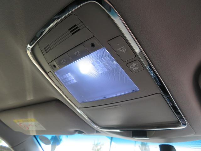 クラウンハイブリッド アスリートＳ　純正ナビ　フルセグＴＶ　バックカメラ　ブルートゥース　キセノンランプ　ＬＥＤフォグランプ　クリアランスソナー　純正１７ンチアルミ　ビルトインＥＴＣ　前席パワーシート　クルコン　プッシュスタート（39枚目）