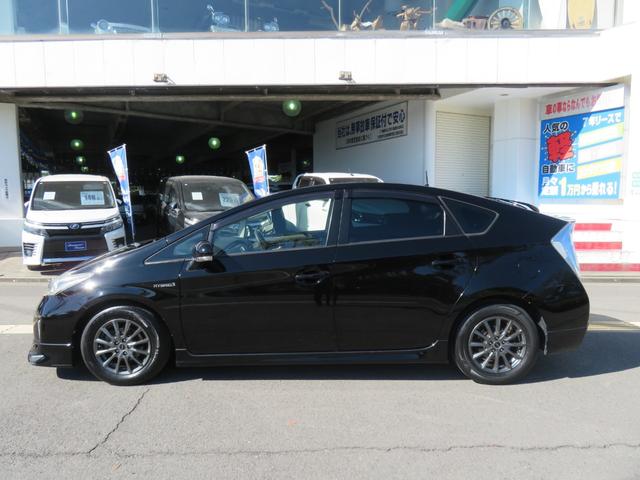 国産車から輸入車まで幅広く展示販売！