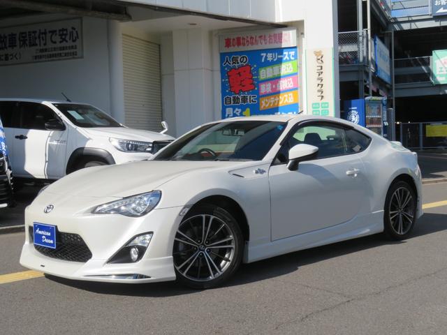 ８６ ＧＴ　モデリスタエアロ　ＴＲＤ４本出しマフラー　純正ナビ　フルセグＴＶ　バックカメラ　ブルートゥース　キセノンランプ　ＬＥＤフォグランプ　パドルシフト　プッシュスタート　スマートキー（2枚目）