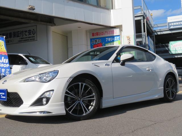 ８６ ＧＴ　モデリスタエアロ　ＴＲＤ４本出しマフラー　純正ナビ　フルセグＴＶ　バックカメラ　ブルートゥース　キセノンランプ　ＬＥＤフォグランプ　パドルシフト　プッシュスタート　スマートキー（4枚目）