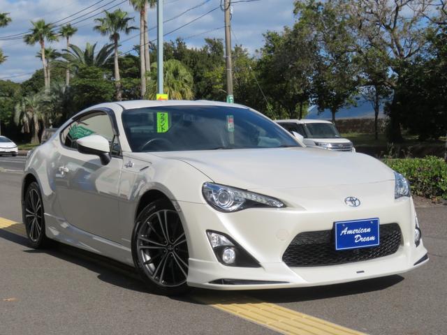 ８６ ＧＴ　モデリスタエアロ　ＴＲＤ４本出しマフラー　純正ナビ　フルセグＴＶ　バックカメラ　ブルートゥース　キセノンランプ　ＬＥＤフォグランプ　パドルシフト　プッシュスタート　スマートキー（8枚目）