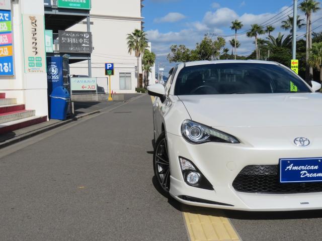 ８６ ＧＴ　モデリスタエアロ　ＴＲＤ４本出しマフラー　純正ナビ　フルセグＴＶ　バックカメラ　ブルートゥース　キセノンランプ　ＬＥＤフォグランプ　パドルシフト　プッシュスタート　スマートキー（12枚目）
