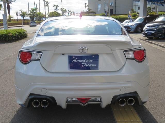 ８６ ＧＴ　モデリスタエアロ　ＴＲＤ４本出しマフラー　純正ナビ　フルセグＴＶ　バックカメラ　ブルートゥース　キセノンランプ　ＬＥＤフォグランプ　パドルシフト　プッシュスタート　スマートキー（16枚目）