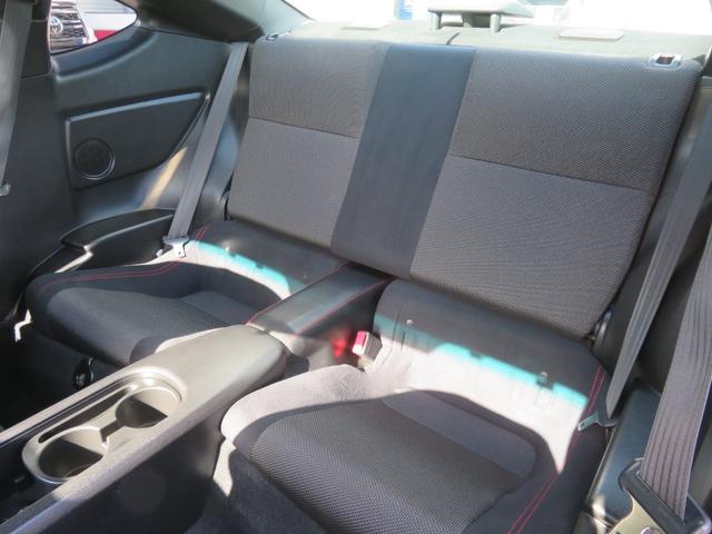 ８６ ＧＴ　モデリスタエアロ　ＴＲＤ４本出しマフラー　純正ナビ　フルセグＴＶ　バックカメラ　ブルートゥース　キセノンランプ　ＬＥＤフォグランプ　パドルシフト　プッシュスタート　スマートキー（23枚目）