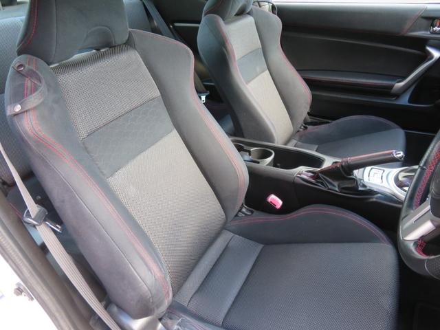 ８６ ＧＴ　モデリスタエアロ　ＴＲＤ４本出しマフラー　純正ナビ　フルセグＴＶ　バックカメラ　ブルートゥース　キセノンランプ　ＬＥＤフォグランプ　パドルシフト　プッシュスタート　スマートキー（31枚目）