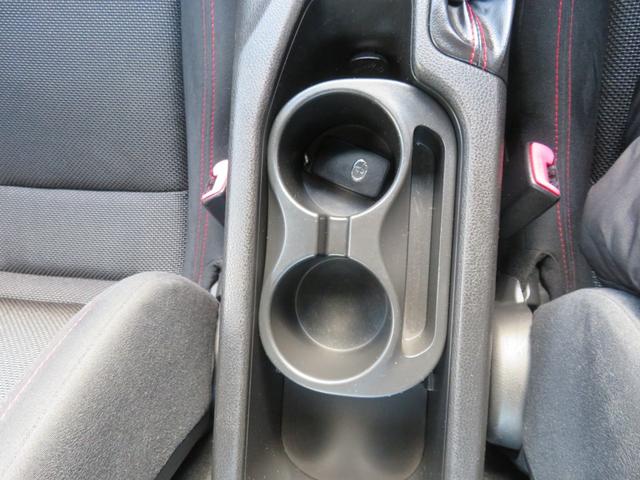 ８６ ＧＴ　モデリスタエアロ　ＴＲＤ４本出しマフラー　純正ナビ　フルセグＴＶ　バックカメラ　ブルートゥース　キセノンランプ　ＬＥＤフォグランプ　パドルシフト　プッシュスタート　スマートキー（33枚目）