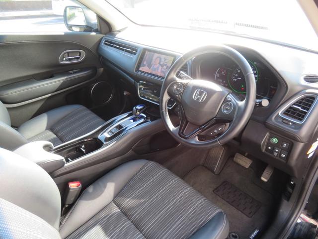 ヴェゼル ハイブリッドＺ・ホンダセンシング　ギャザーズ９インチナビ　フルセグＴＶ　バックカメラ　ブルートゥース　純正１７インチアルミ　ビルトインＥＴＣ　ハーフレザーシート　シートヒーター　ＬＥＤヘッド＆フォグランプ　パドルシフト　クルコン（32枚目）