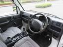 各年代のアメ車・旧車がピカピカの状態で保存されています。