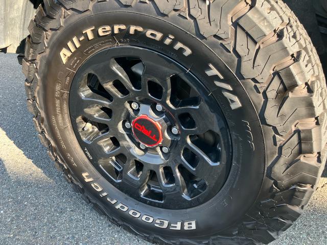 タコマ  ダブルキャブ TRD PRO 左ハンドル 4WD レザーシート シートヒーター ナビTV バックカメラ Bluetooth ETC ドラレコ クルーズコントロール スマートキー 16inアルミホイール(11枚目)