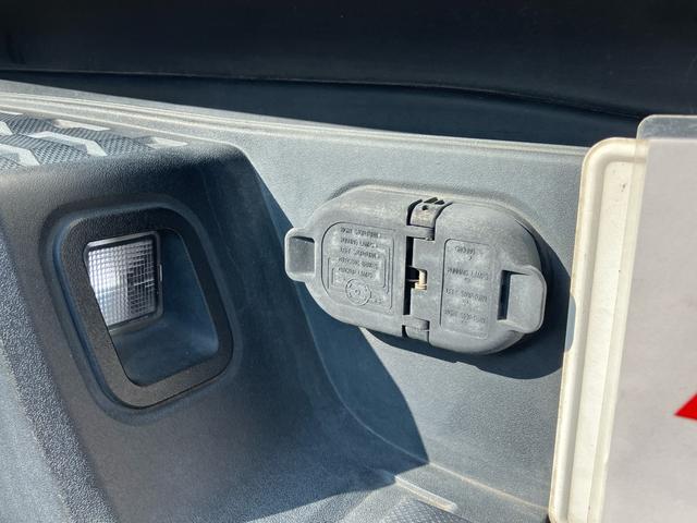 タコマ  ダブルキャブ TRD PRO 左ハンドル 4WD レザーシート シートヒーター ナビTV バックカメラ Bluetooth ETC ドラレコ クルーズコントロール スマートキー 16inアルミホイール(23枚目)