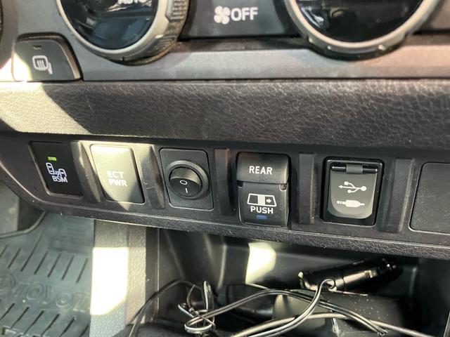 タコマ  ダブルキャブ TRD PRO 左ハンドル 4WD レザーシート シートヒーター ナビTV バックカメラ Bluetooth ETC ドラレコ クルーズコントロール スマートキー 16inアルミホイール(49枚目)